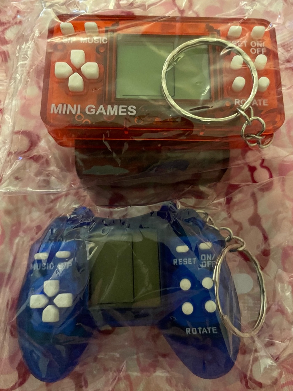 Mini Games Keychain Handheld - Red and Blue
